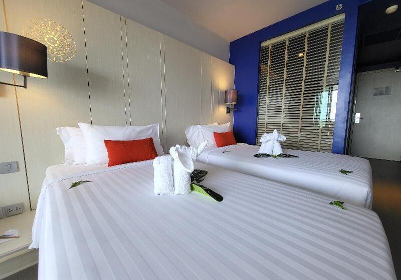 اتاق سوپریور با چشم‌انداز دریا, The Yama Hotel Phuket