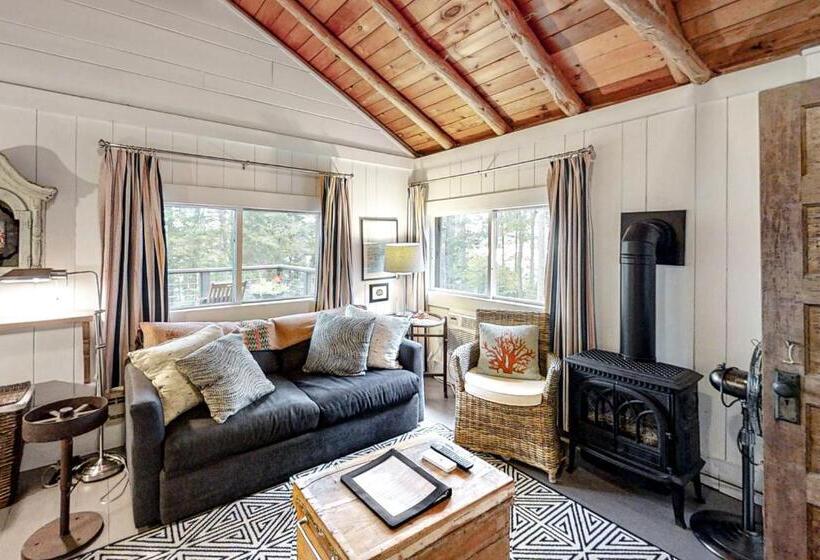 استودیوی استاندارد, Sprucewold Beach House