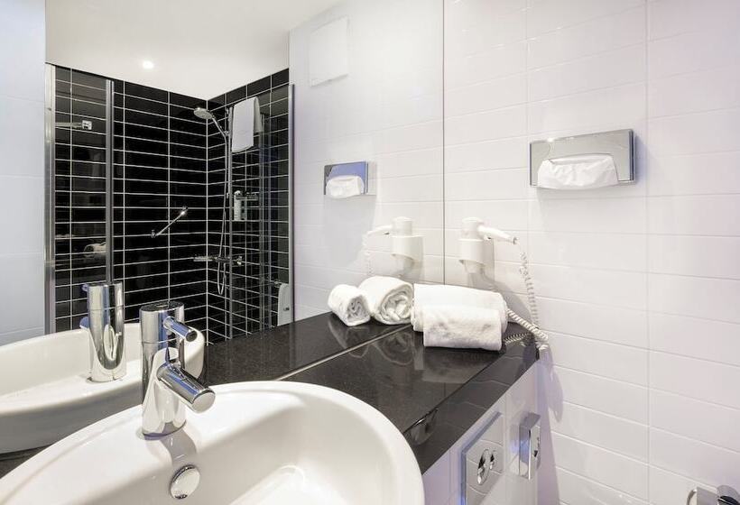 اتاق استاندارد, Holiday Inn Express Friedrichshafen, An Ihg
