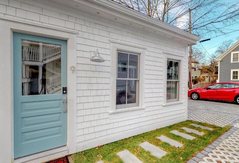 Студия Стандарт, Provincetown Paradise
