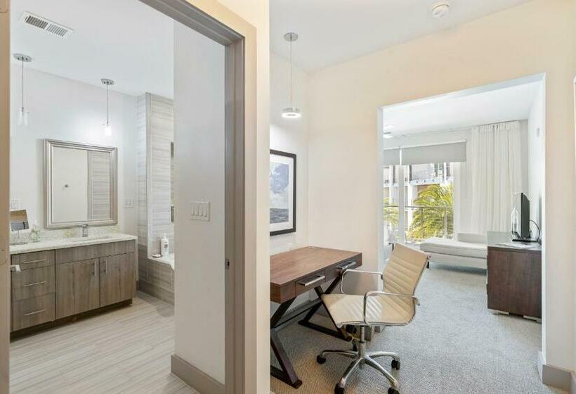 Апартаменты 3 Спальни, Paradise Palms   The Pointe 336