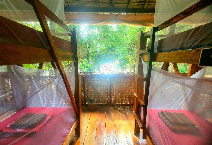 Кровать в Общей Комнате, Kamaku Bungalows