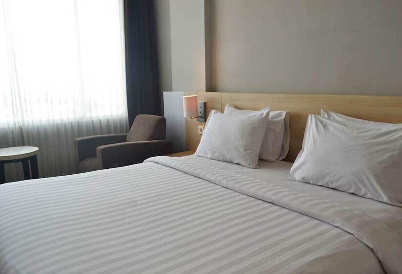 Cameră Club, Grand Cakra Hotel Malang