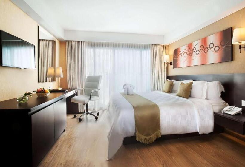 Номер Deluxe, Best Western Premier The Hive