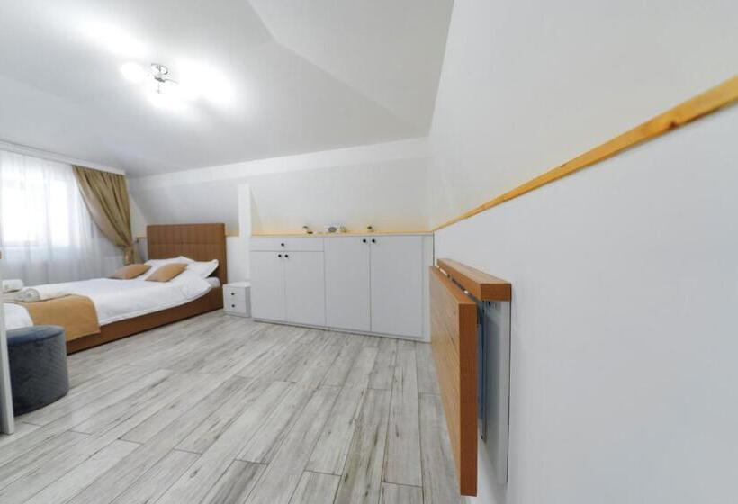 استودیوی لوکس, Bella House Apartaments