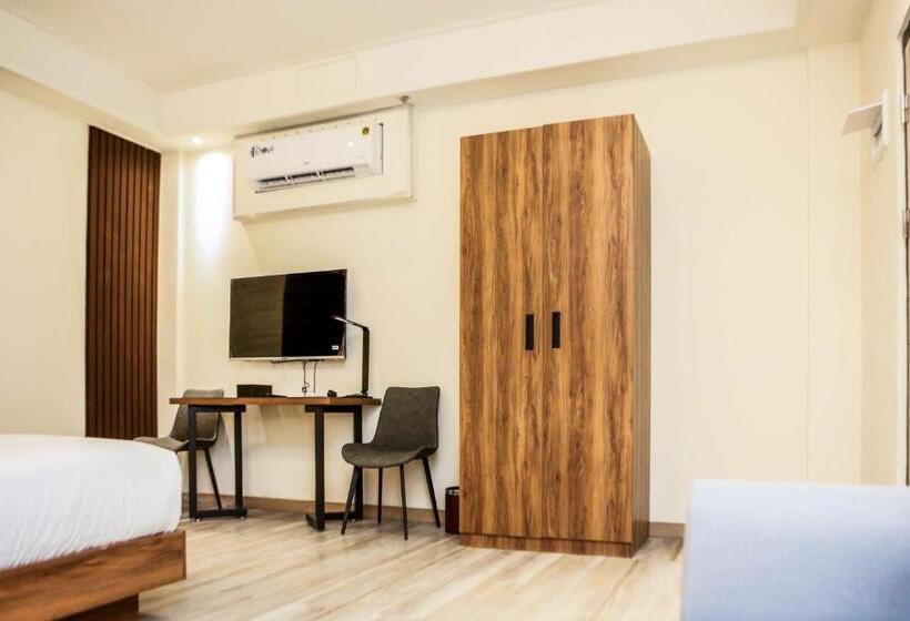 Люкс Deluxe Кровать Кинг, Surestay Studio By Best Western Clarkview, Angeles City