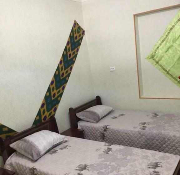 اتاق استاندارد سه نفره, Tohir Ota Guest House
