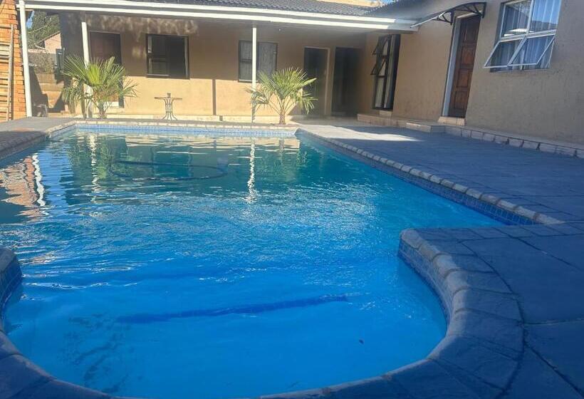 استودیو استاندارد با چشم‌انداز استخر, Horizon Bed And Breakfast