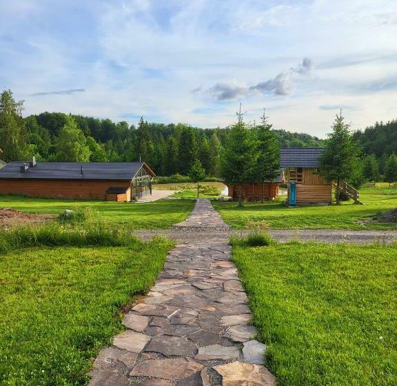 Дом 4 Спальни, Harghita Log Houses