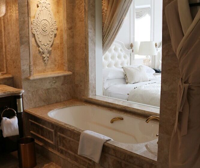 Номер Стандарт Вид на Море, The Castle Hotel, A Luxury Collection Hotel, Dalian