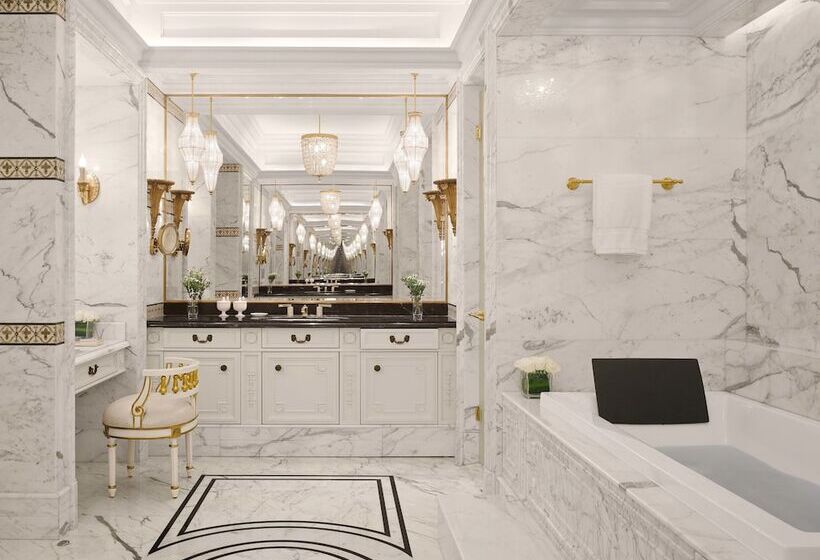 Люкс Президентский 2 Спальни, The Castle Hotel, A Luxury Collection Hotel, Dalian