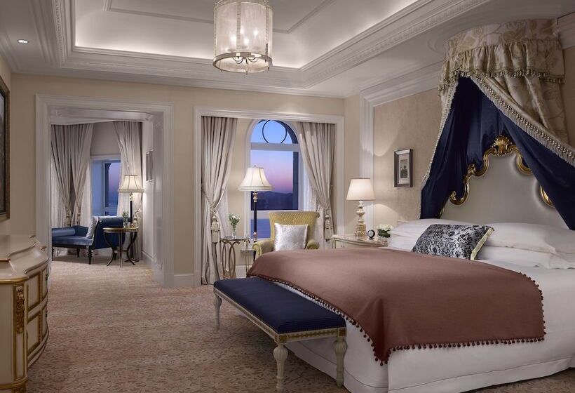 Люкс Президентский 2 Спальни, The Castle Hotel, A Luxury Collection Hotel, Dalian