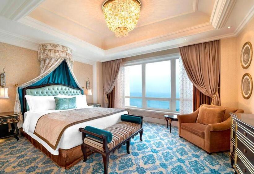Люкс Deluxe Вид на Море, The Castle Hotel, A Luxury Collection Hotel, Dalian