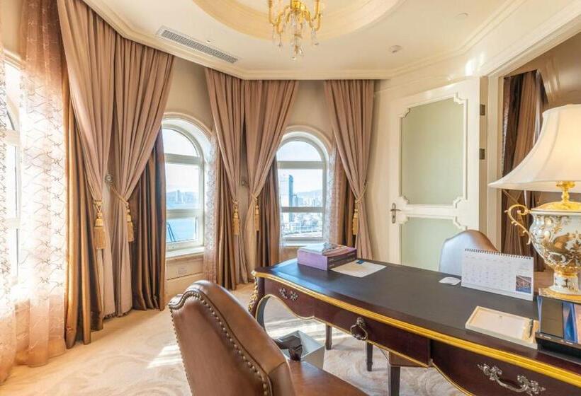 Люкс, The Castle Hotel, A Luxury Collection Hotel, Dalian