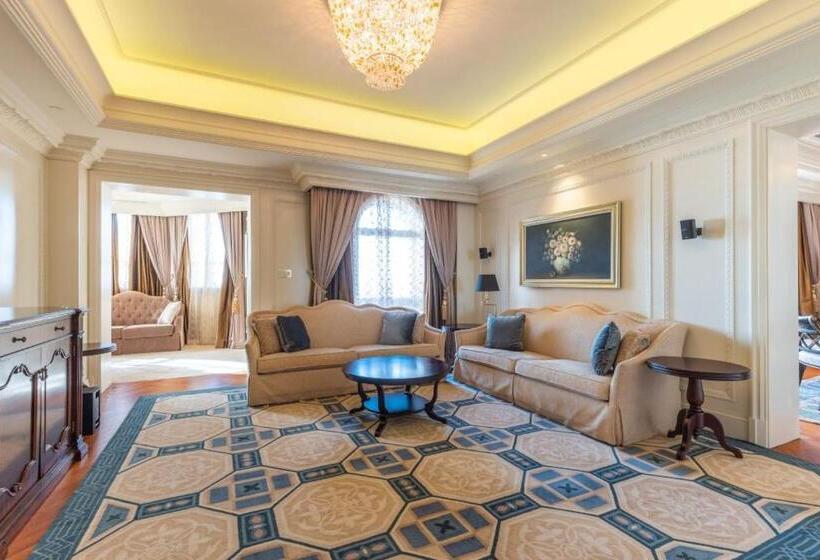 Люкс, The Castle Hotel, A Luxury Collection Hotel, Dalian