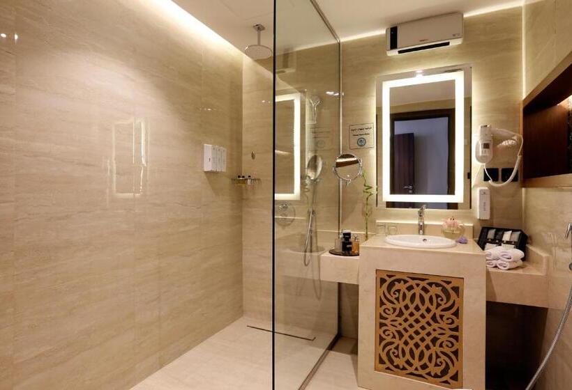 Номер Deluxe Кровать Кинг, Cantonal Hotel By Warwick