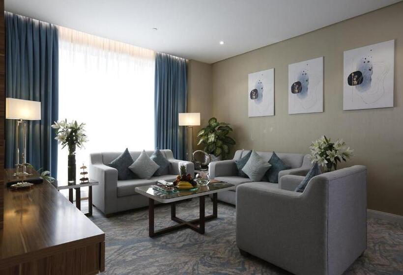 Люкс, Cantonal Hotel By Warwick