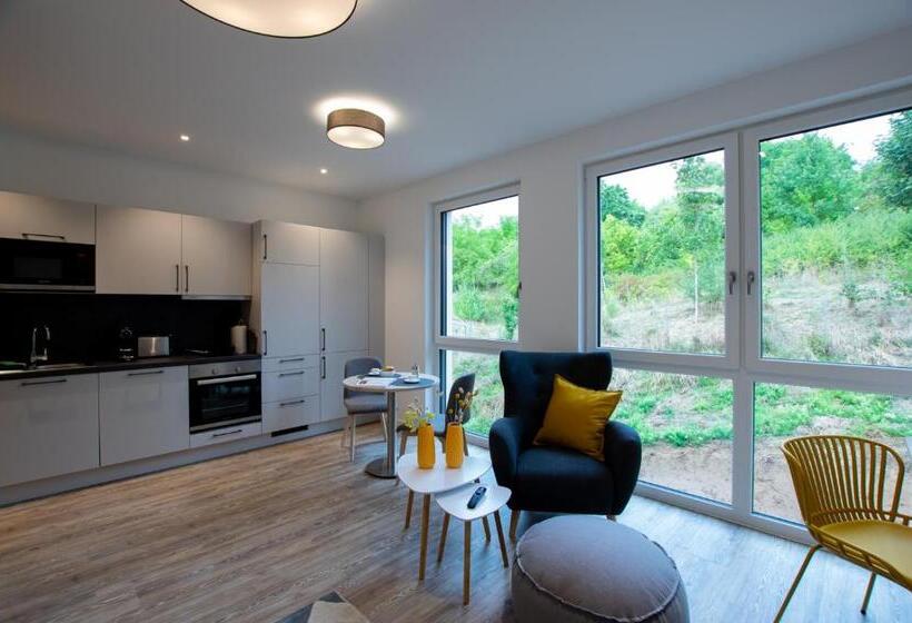 Студио Стандарт Вид на Сад, Livin63 Studio Apartments