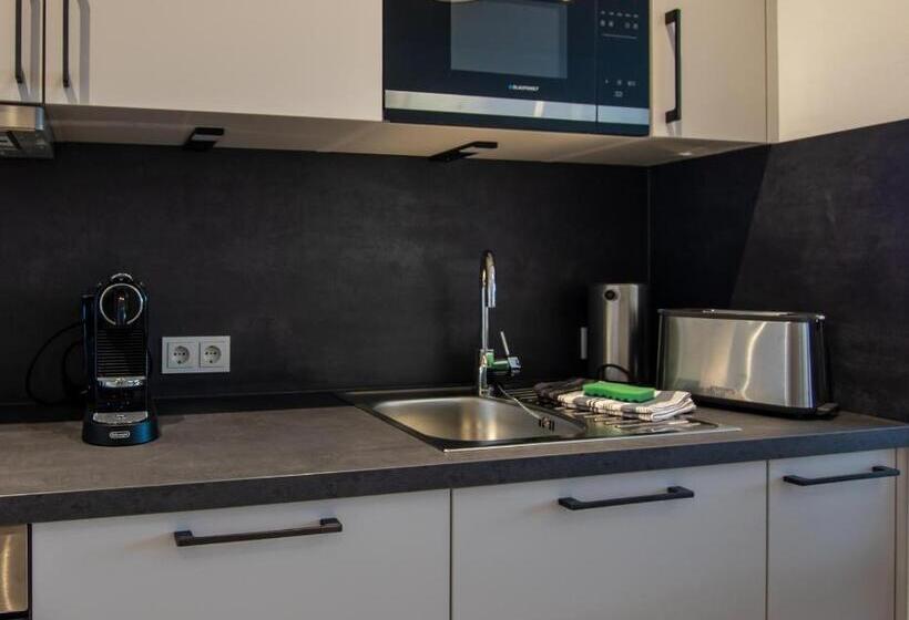 Студия Superior, Livin63 Studio Apartments