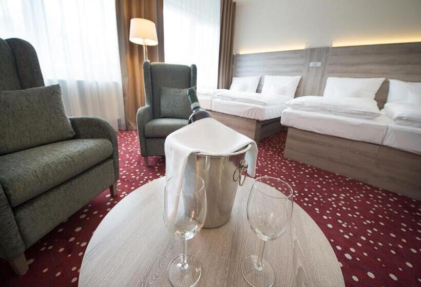 Семейный Номер, Ea Hotel Kraskov