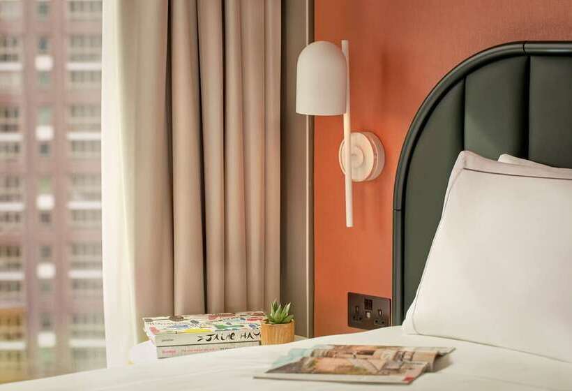 Номер Стандарт, Art Otel London Battersea Power Station, Powered By Radisson Hotels