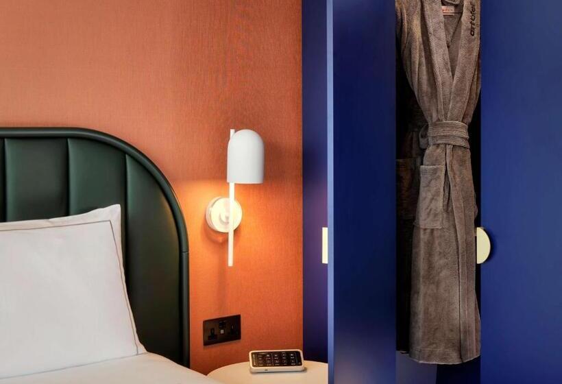 Стандартный Номер Кровать Кинг, Art Otel London Battersea Power Station, Powered By Radisson Hotels