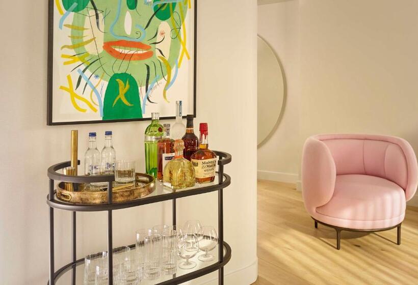 Полулюкс, Art Otel London Battersea Power Station, Powered By Radisson Hotels