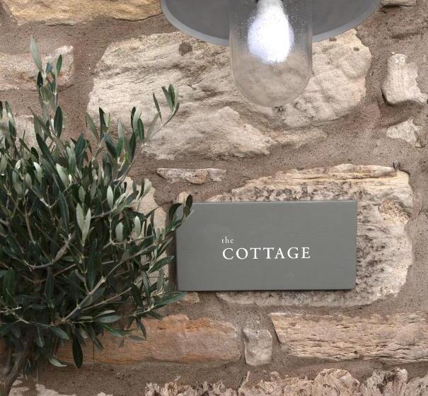Дом 2 Спальни, The Dundonald Guesthouse & Cottage