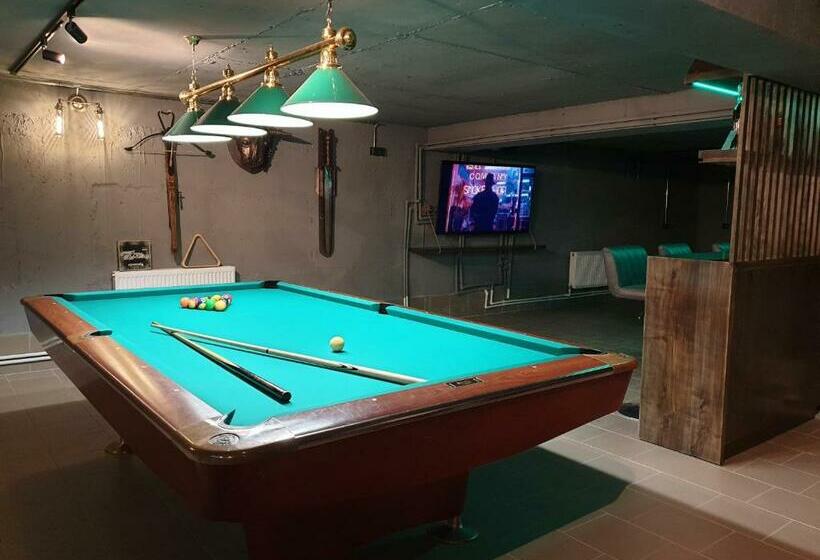 ویلای لوکس 1 خوابه, Casa Viilor