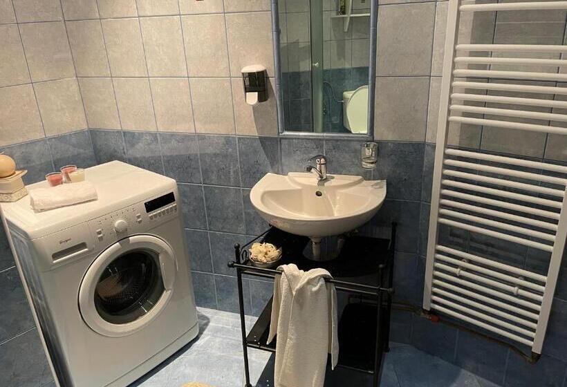 디럭스 스위트 킹 침대, Penzion Pod Hradbami