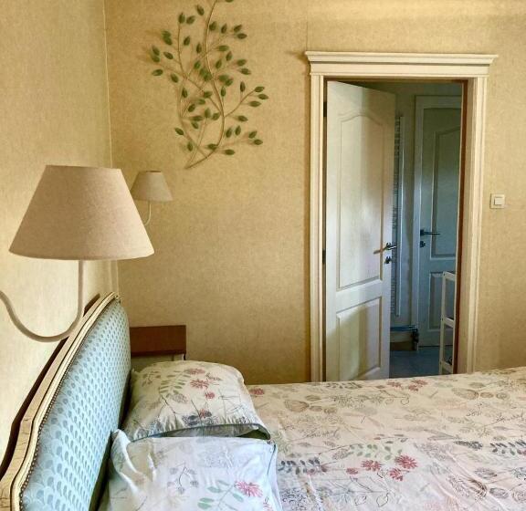 Семейный Номер, B&b El Tyu