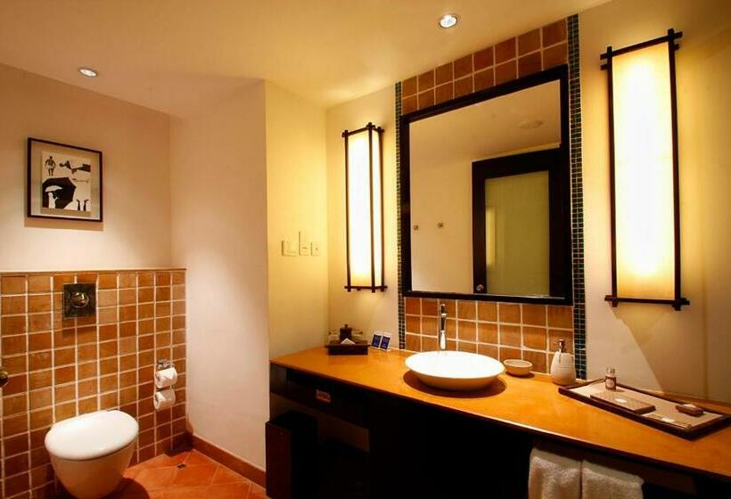 Стандартный Номер Кровать Кинг, Plumeria Lake Resort & Spa, By Zaahrah Hotels And Resorts