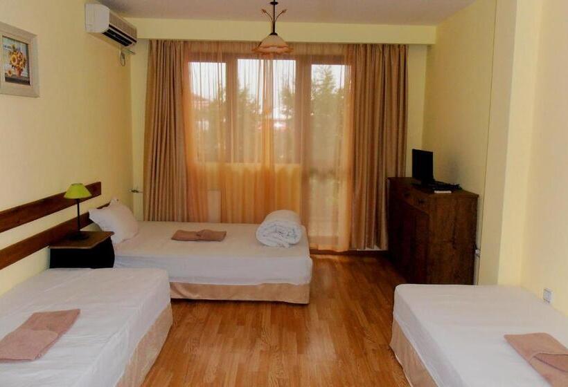 Апартаменты 2 Спальни, Guest House Misha