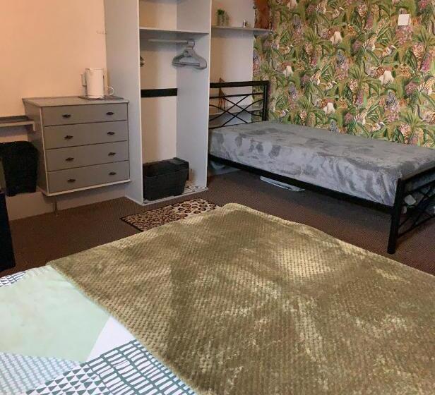 Familjerum, Hornby Villa B&b Couples & Families Only Central Location