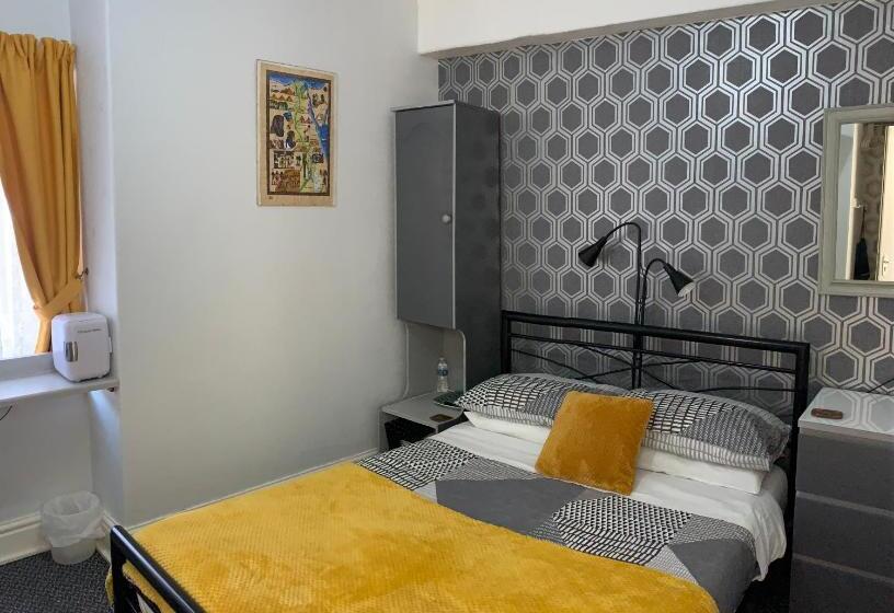 StandaardKamer, Hornby Villa B&b Couples & Families Only Central Location