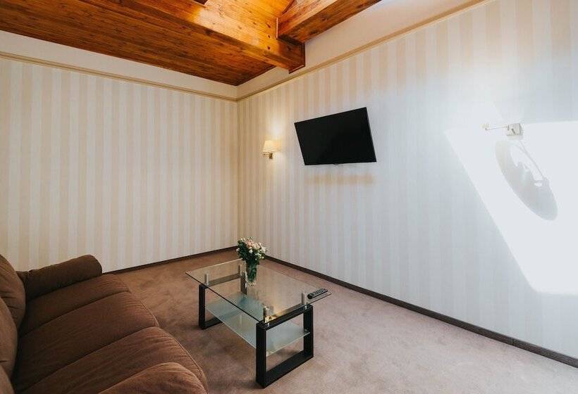 سوییت, Premier Geneva