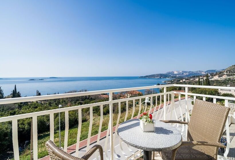 آپارتمان 1 خوابه با بالکن و چشم‌انداز دریا, Villa Samba