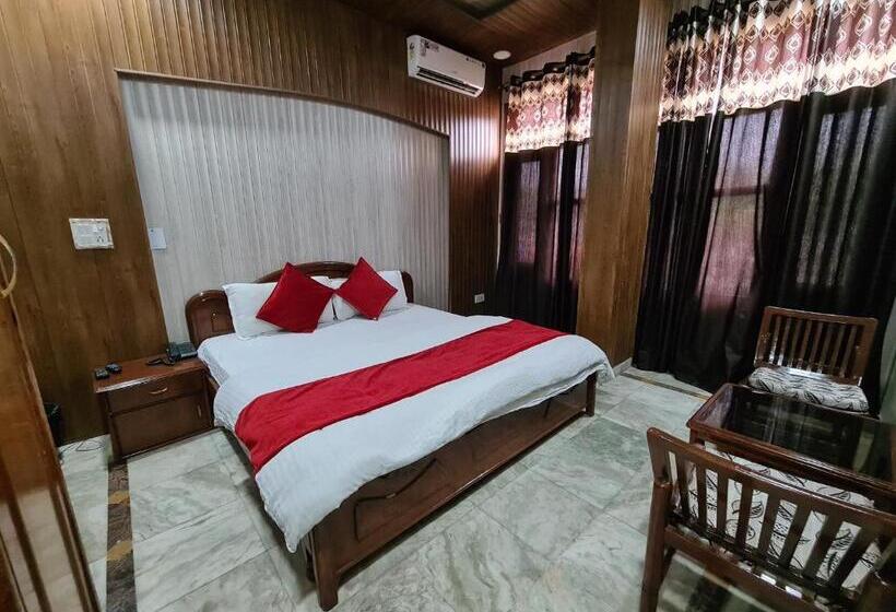 اتاق لوکس, The Kings Residency
