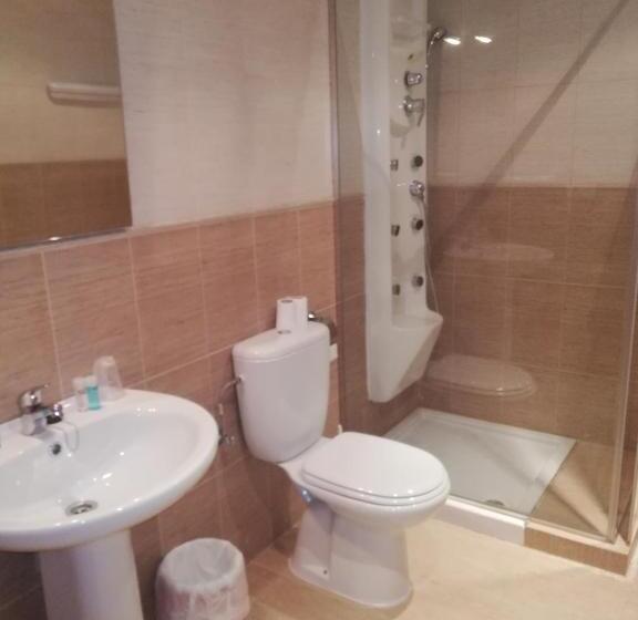Номер Стандарт Трехместный, Gardu