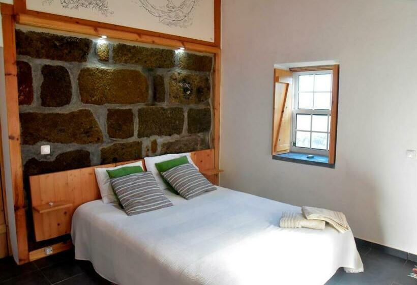 سوئیت با تخت بزرگ, Caldeira Guesthouse