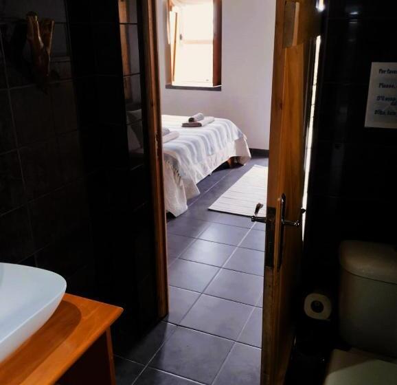 سوئیت با تخت بزرگ, Caldeira Guesthouse
