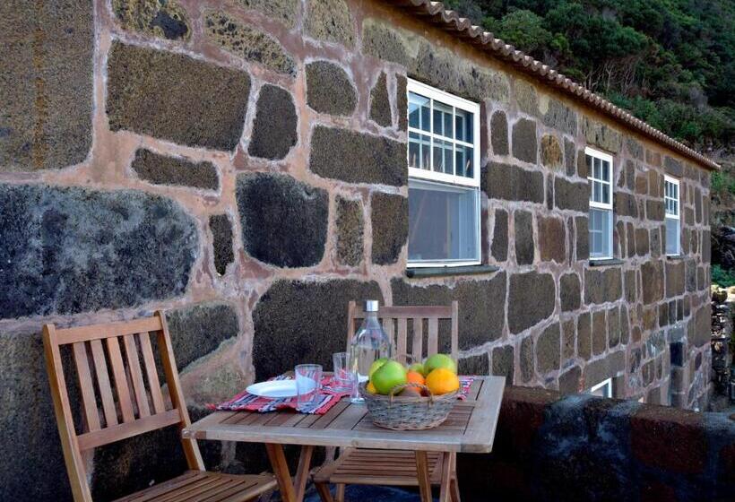اتاق استاندارد با سرویس بهداشتی مشترک, Caldeira Guesthouse