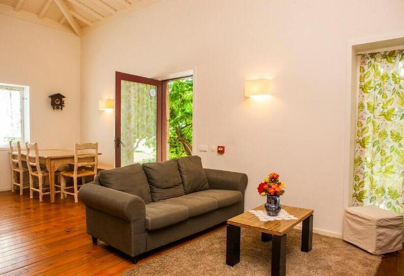 Апартаменты 2 Спальни, Casal De Tralhariz   Turismo De Habitacao