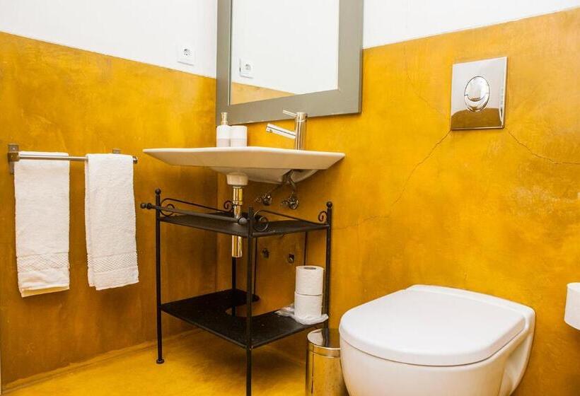 Студия Deluxe, Casal De Tralhariz   Turismo De Habitacao