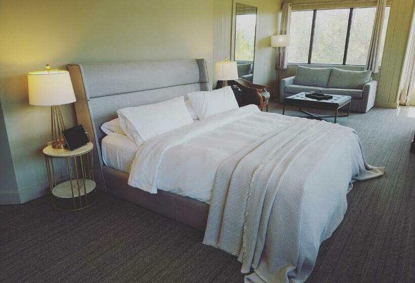 Люкс Кровать Кинг, Nomi Resort