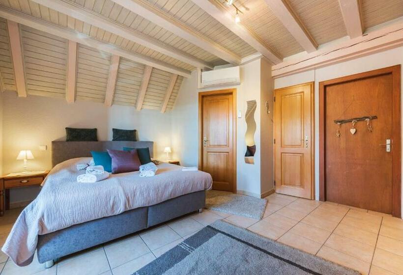 Номер Стандарт, Domaine Bleesz