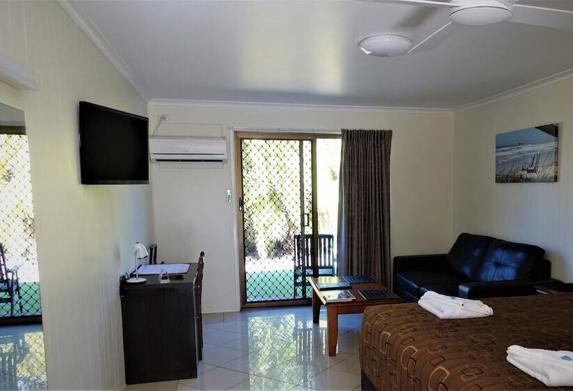 수피리어 스튜디오, Pacific Palms Motor Inn
