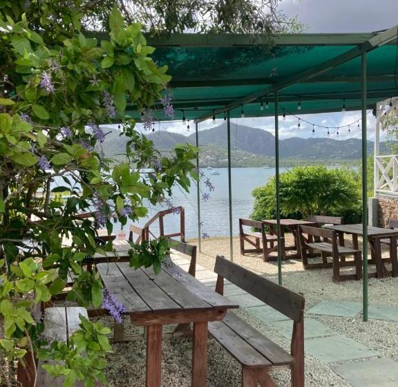 استودیوی استاندارد, The Lodge   Antigua