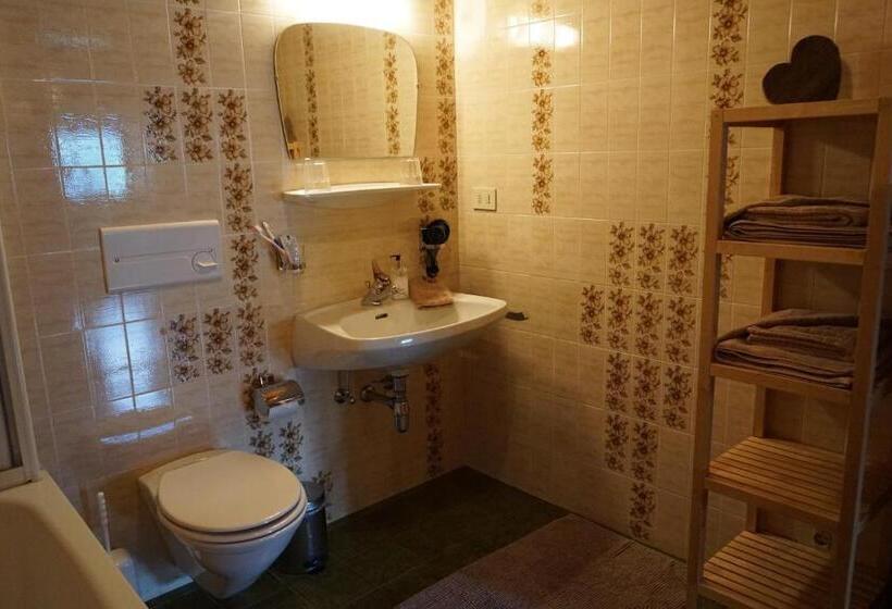 Номер Стандарт Вид на Горы, Buehlerhof Agriturismo, Obst &weingut, Urlaub Mit Hund, Pferde, Bauernhof, Brixen
