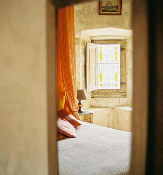 Standard room with outdoor bath, Château De La Cressonnière